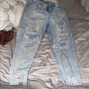 American Eagle mom jeans